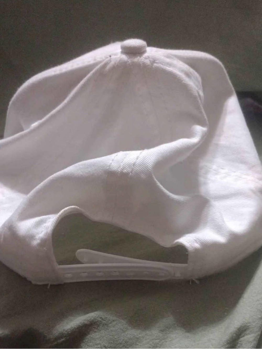 H&M White Snapback Cap with Black Logo - Picture 3 of 3